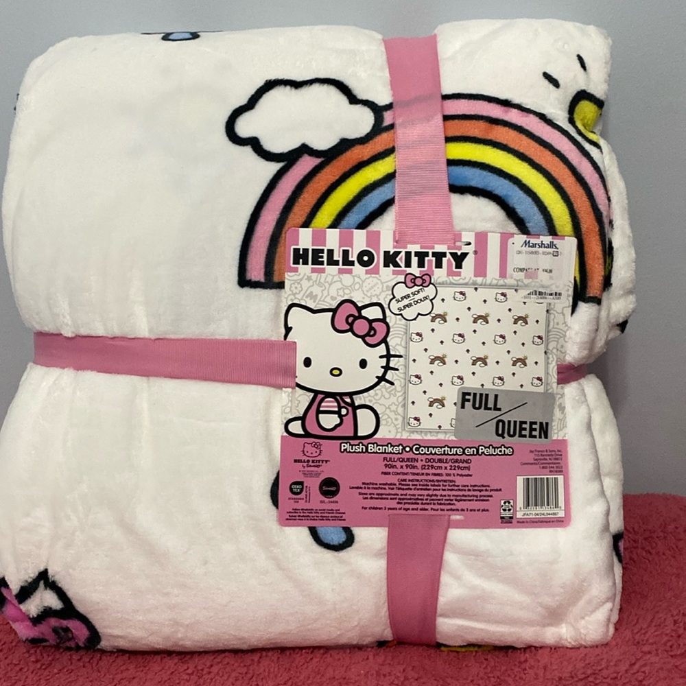 Hello Kitty Full/Queen Plush Rainbow Sunshine Blanket NWT